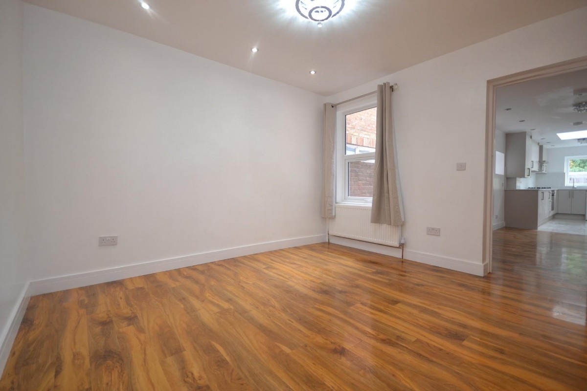 Grange Avenue, Reading