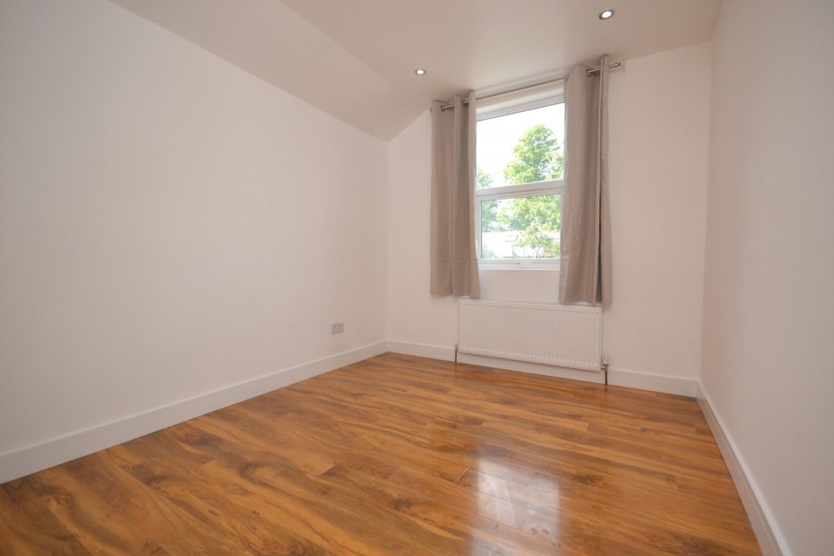 Grange Avenue, Reading