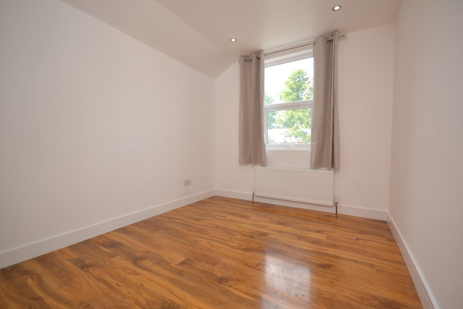 Grange Avenue, Reading
