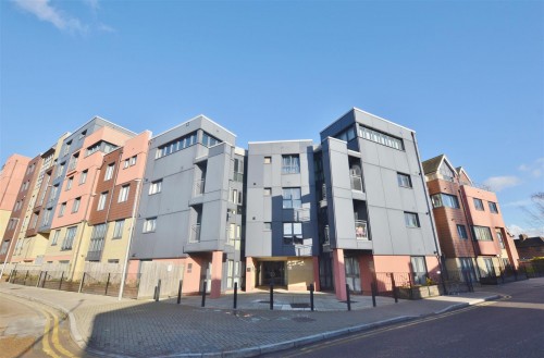 Bramley Crescent, Ilford, Essex, IG2 6JS