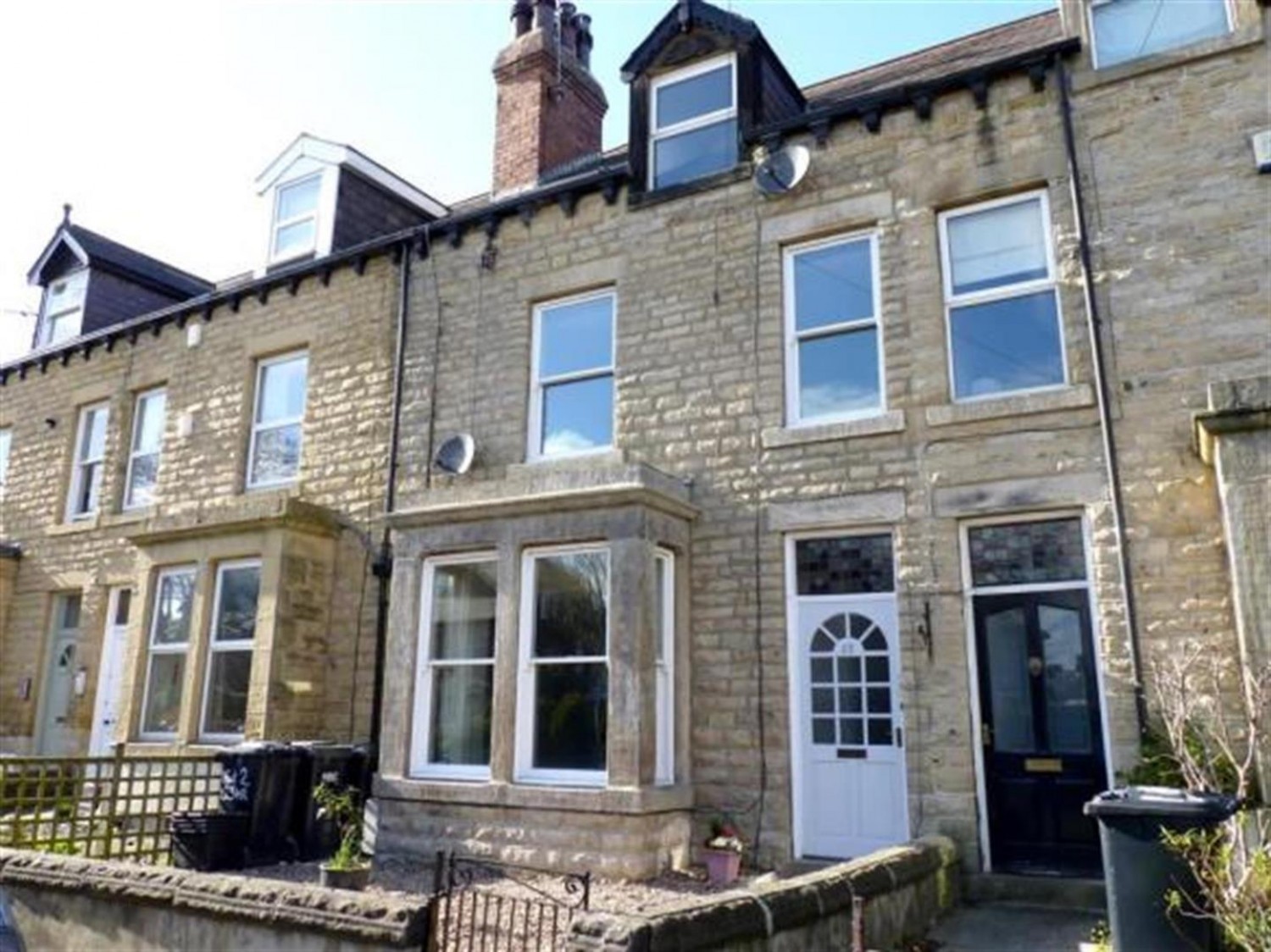 Hookstone Road, Harrogate, HG2 8BT