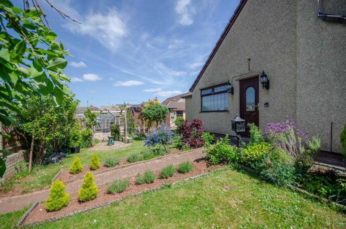 Rockside Avenue, Downend, Bristol, BS16 6TH