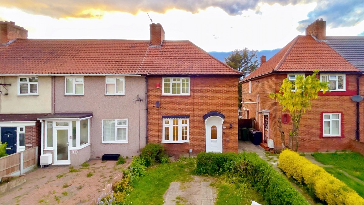 Valence Avenue, Dagenham, RM8