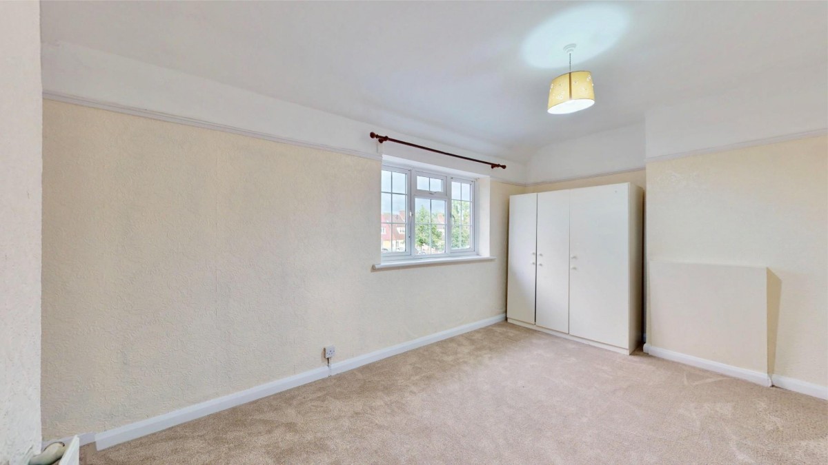 Valence Avenue, Dagenham, RM8