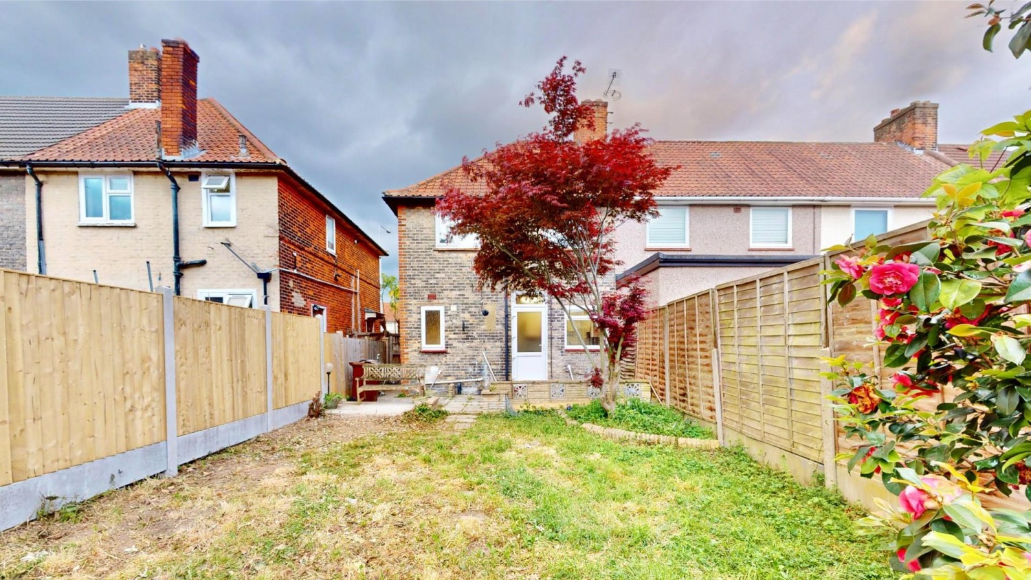 Valence Avenue, Dagenham, RM8