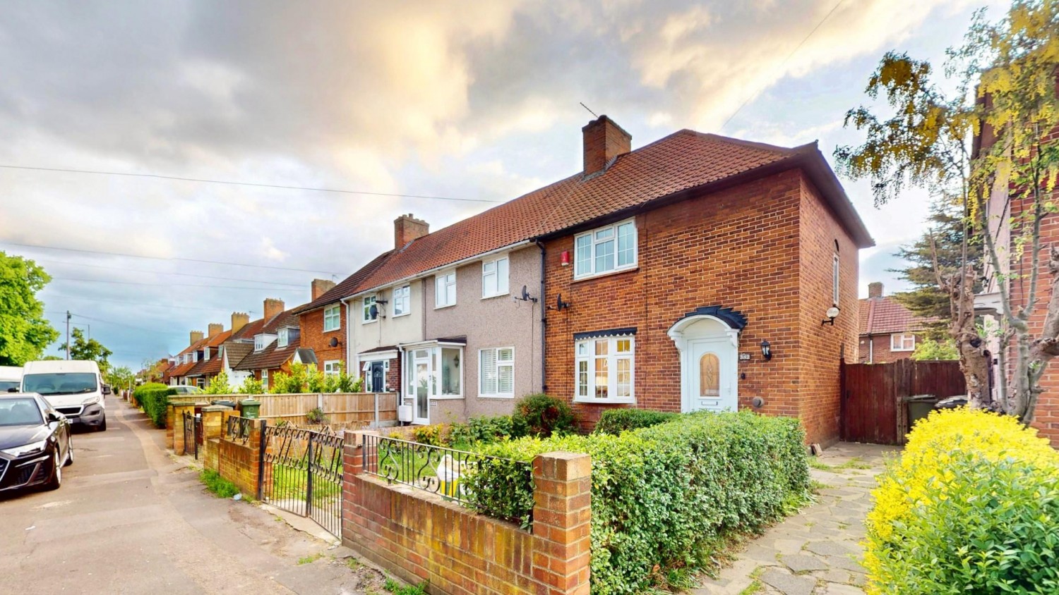 Valence Avenue, Dagenham, RM8