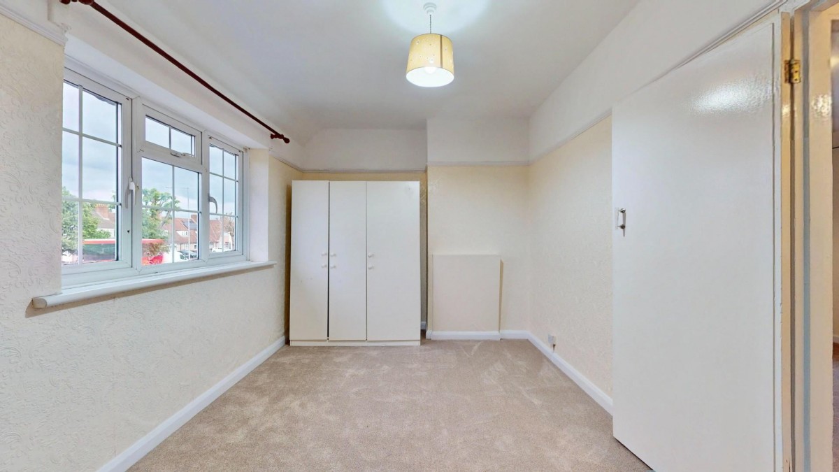 Valence Avenue, Dagenham, RM8