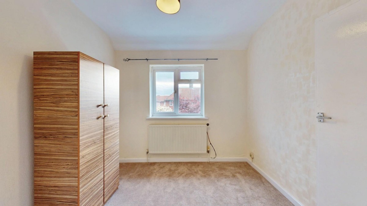 Valence Avenue, Dagenham, RM8