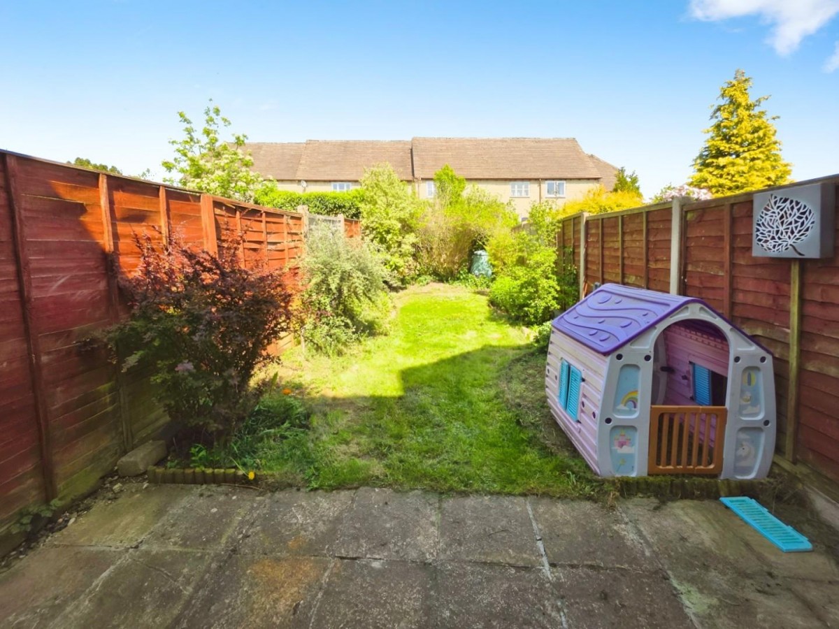 Foxes Close, Chalford, Stroud