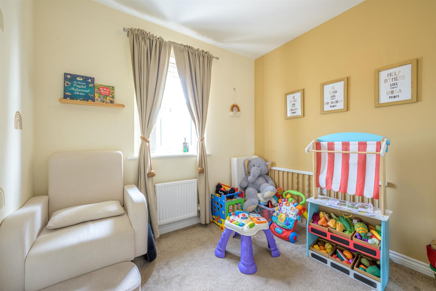 Rushlight Gardens, Kingswinford, DY6 7LT