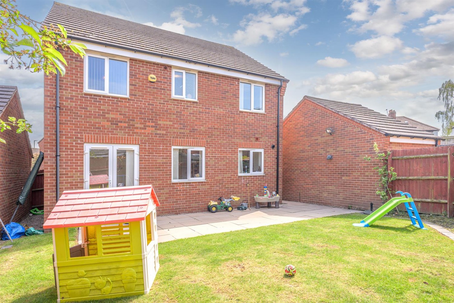 Rushlight Gardens, Kingswinford, DY6 7LT