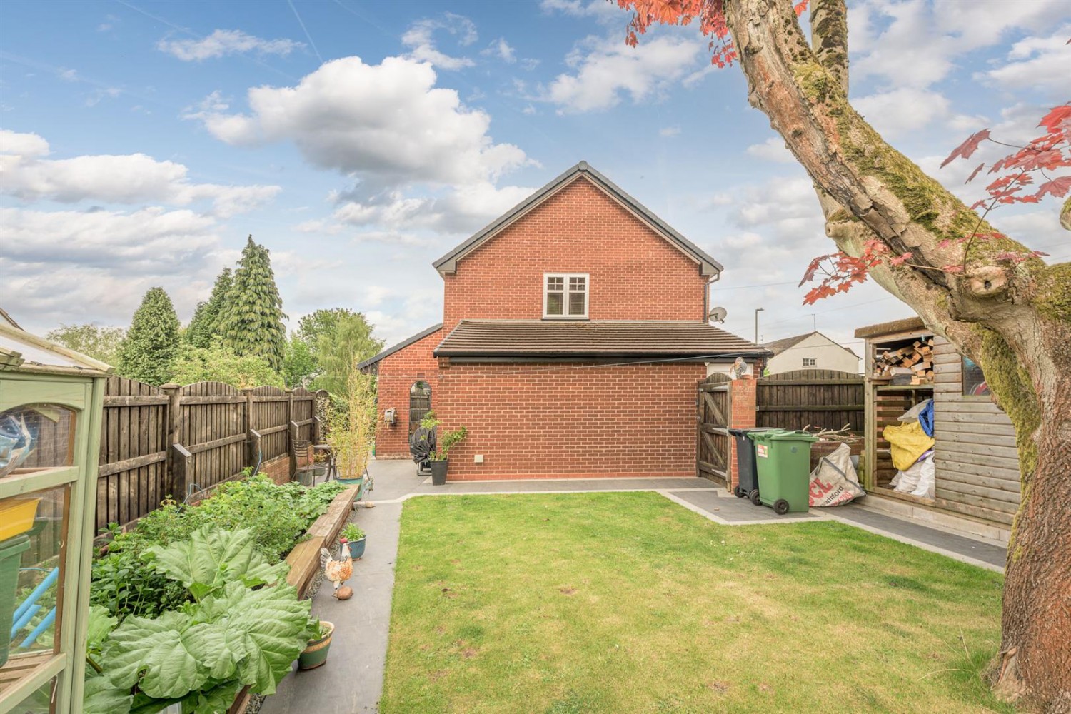 Mount Pleasant, Kingswinford, DY6 9SH