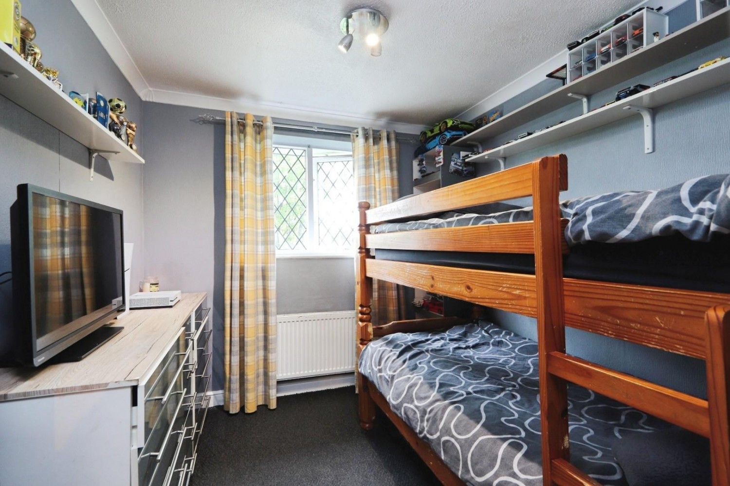Paterson Gardens, Stocksbridge, Sheffield, S36 1JR