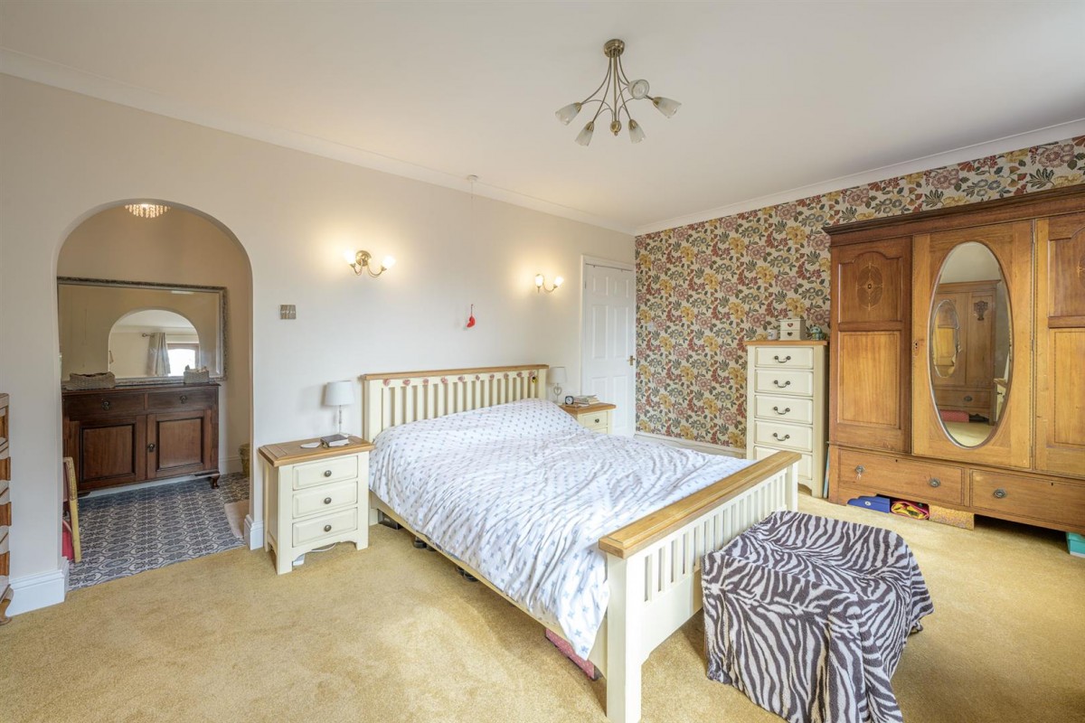 Dudley Wood Road, Dudley, DY2 0DA