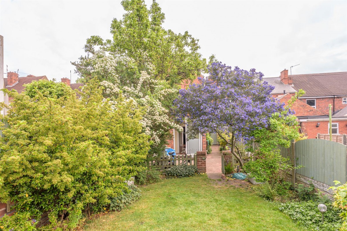 Dudley Wood Road, Dudley, DY2 0DA