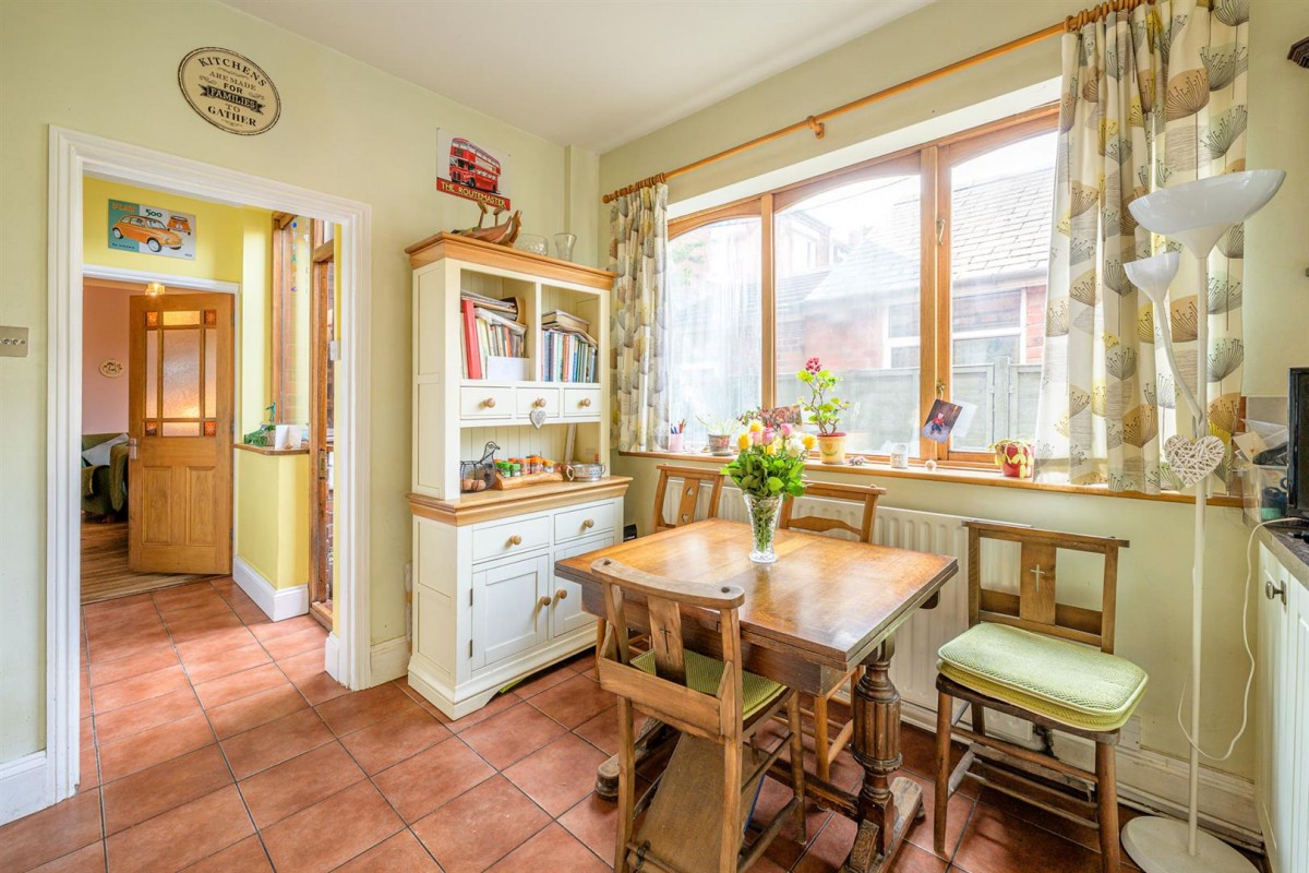 Dudley Wood Road, Dudley, DY2 0DA