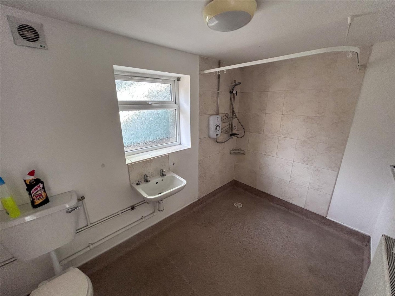 Consort Crescent, Pensnett, DY5 4DD