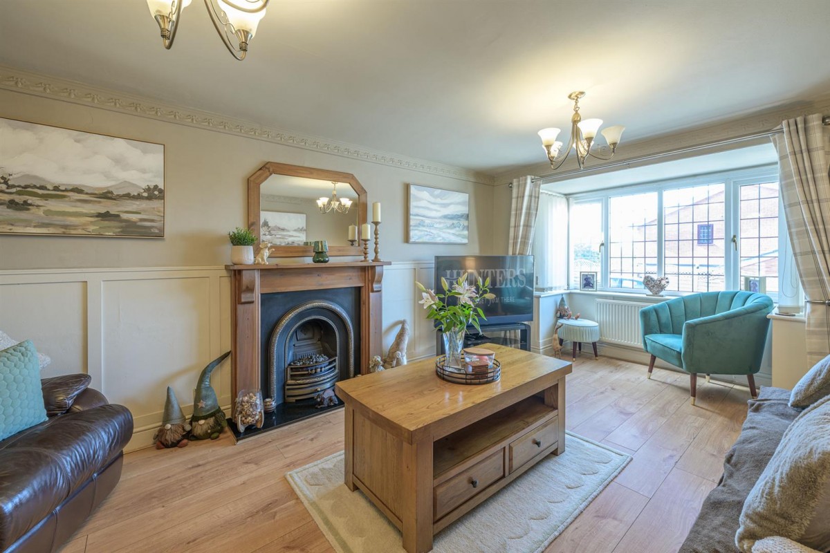Lythwood Drive, Brierley Hill, DY5 3QW