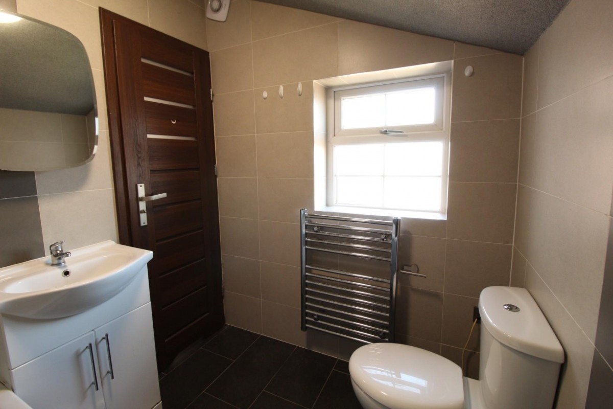 57 Ferrybridge Road, Castleford