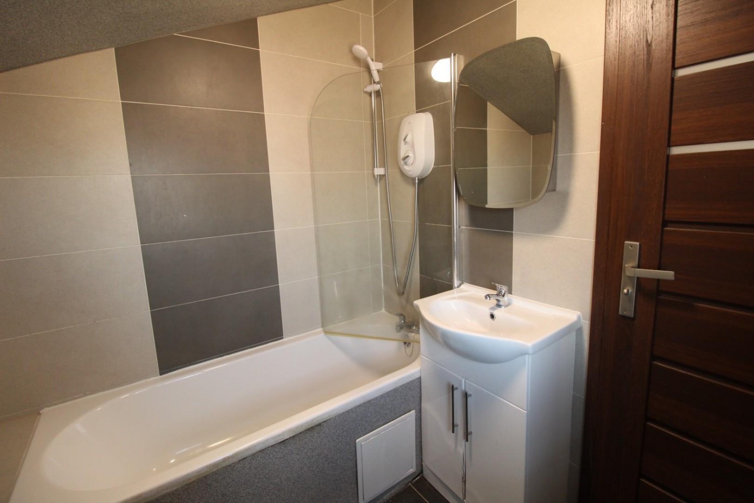 57 Ferrybridge Road, Castleford