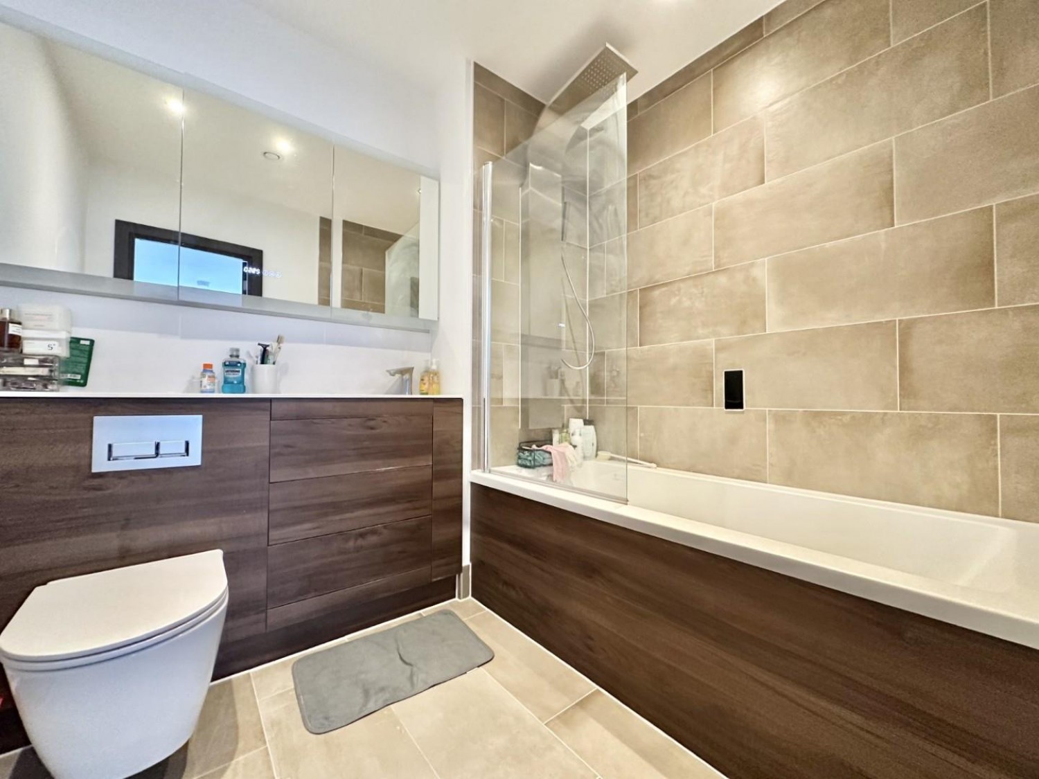 1 bedroom Flat for sale in Gramophone Lane, Hayes