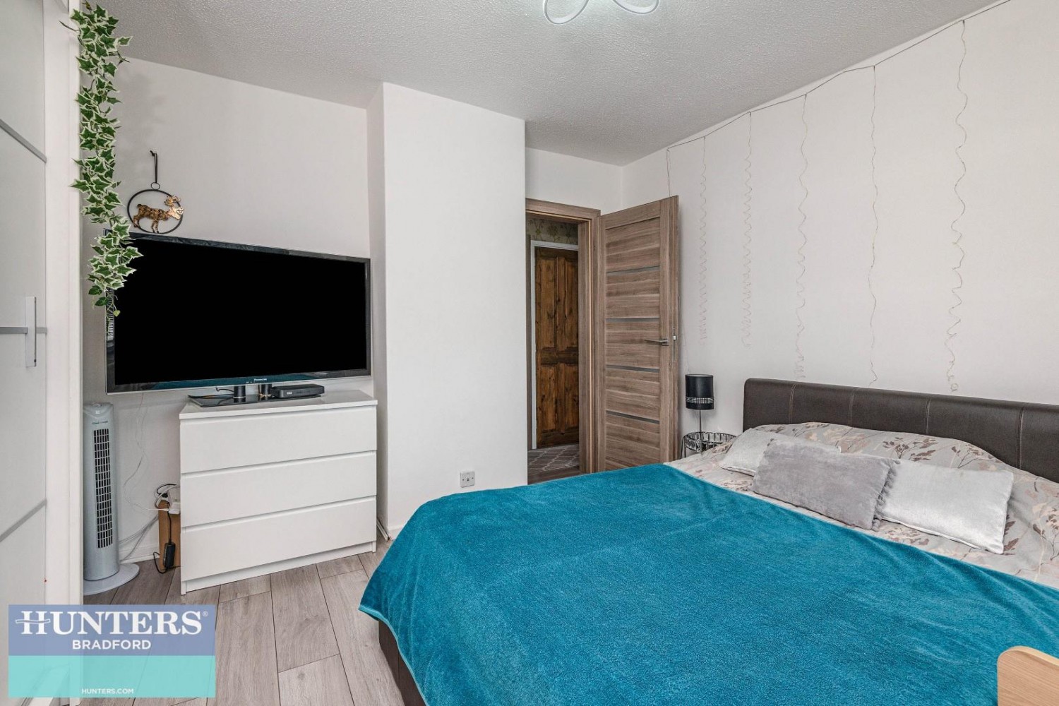 Meadway, Woodside, Bradford, West Yorkshire, BD6 2SP