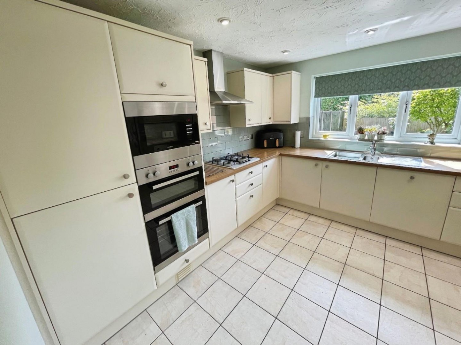 Rosemere Drive, Backford, Chester