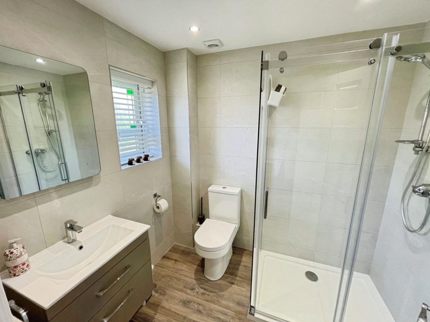 Rosemere Drive, Backford, Chester