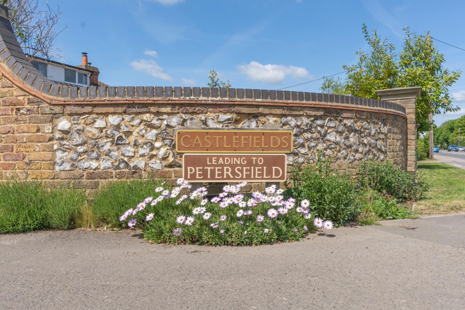 Castlefields, Stoke Mandeville, Aylesbury