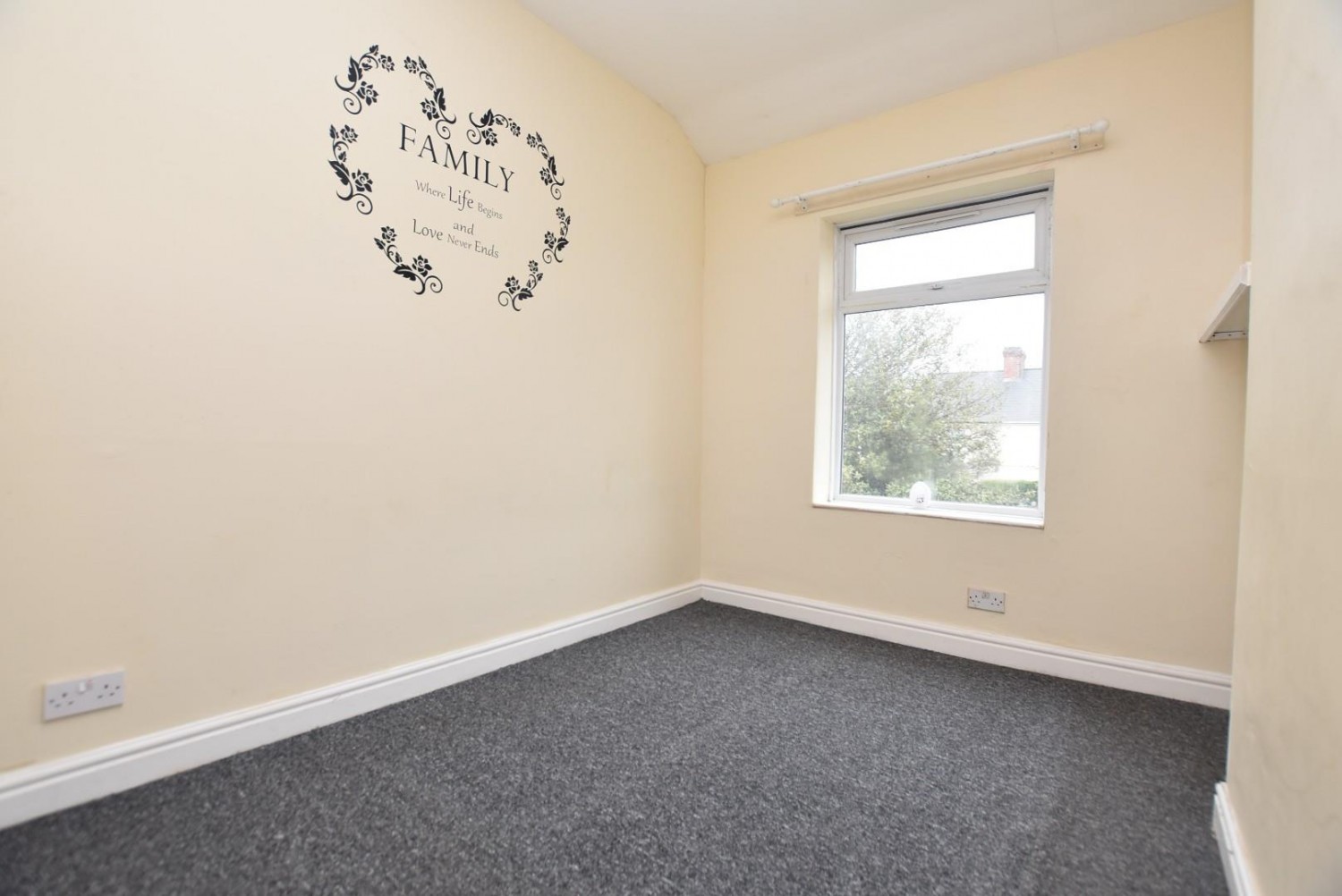 Derby Road, Chesterfield, S40 2EP