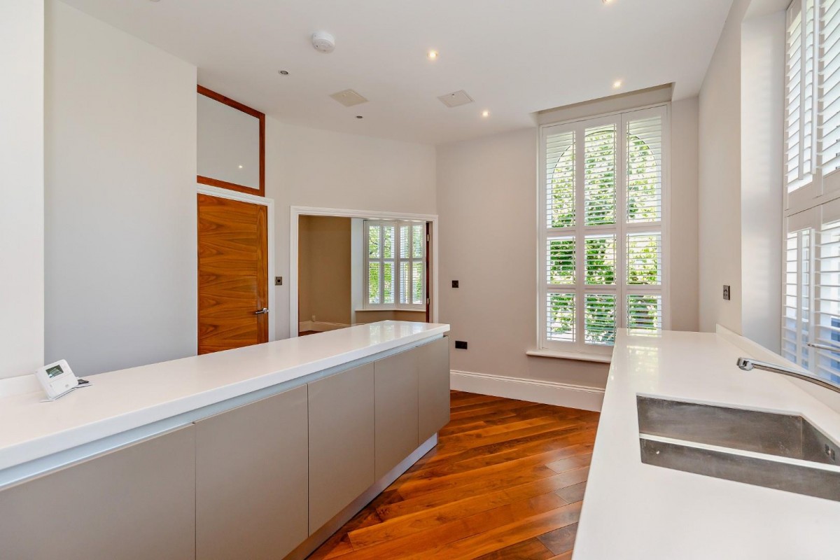 Victoria Avenue, Harrogate, HG1 5PR