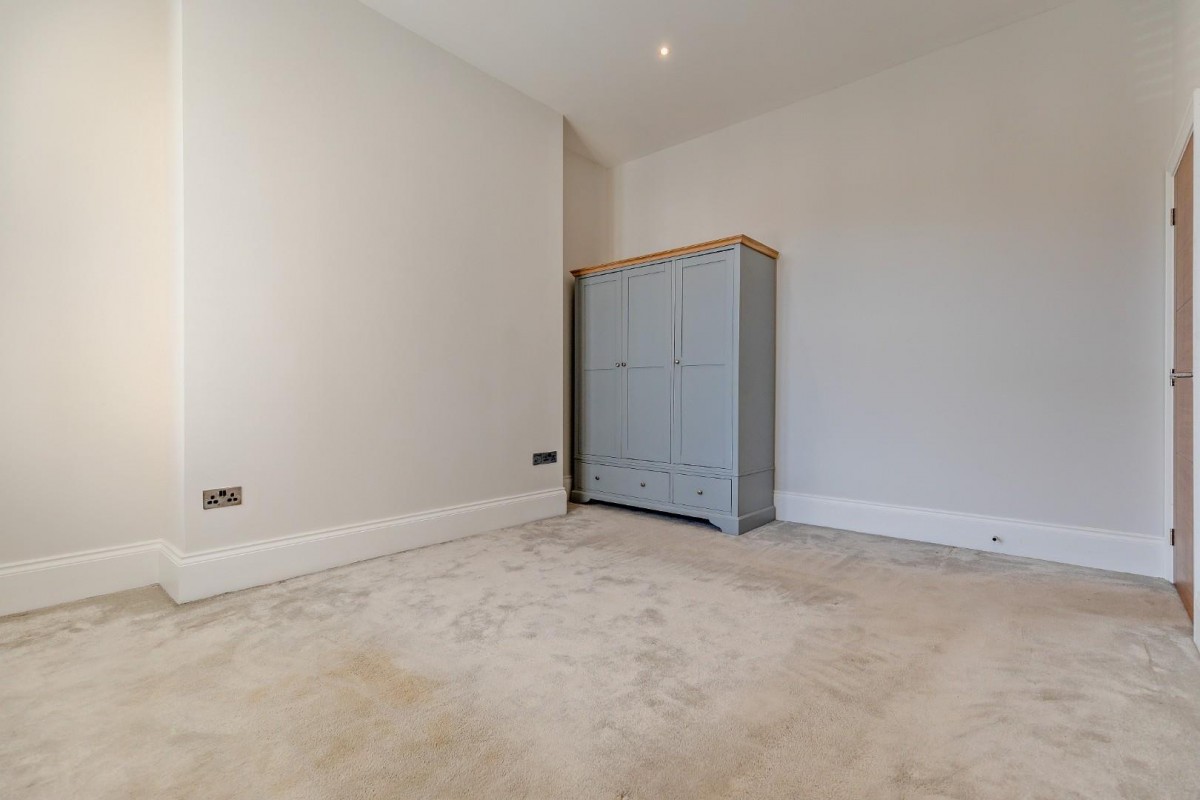 Victoria Avenue, Harrogate, HG1 5PR