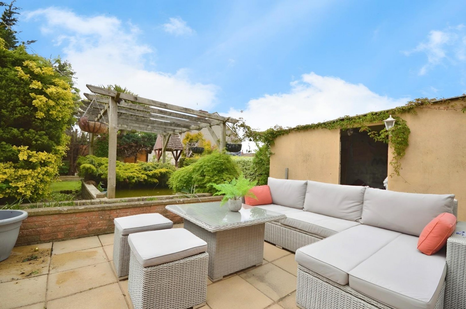 Pavey Road , Bristol, BS13 0JX