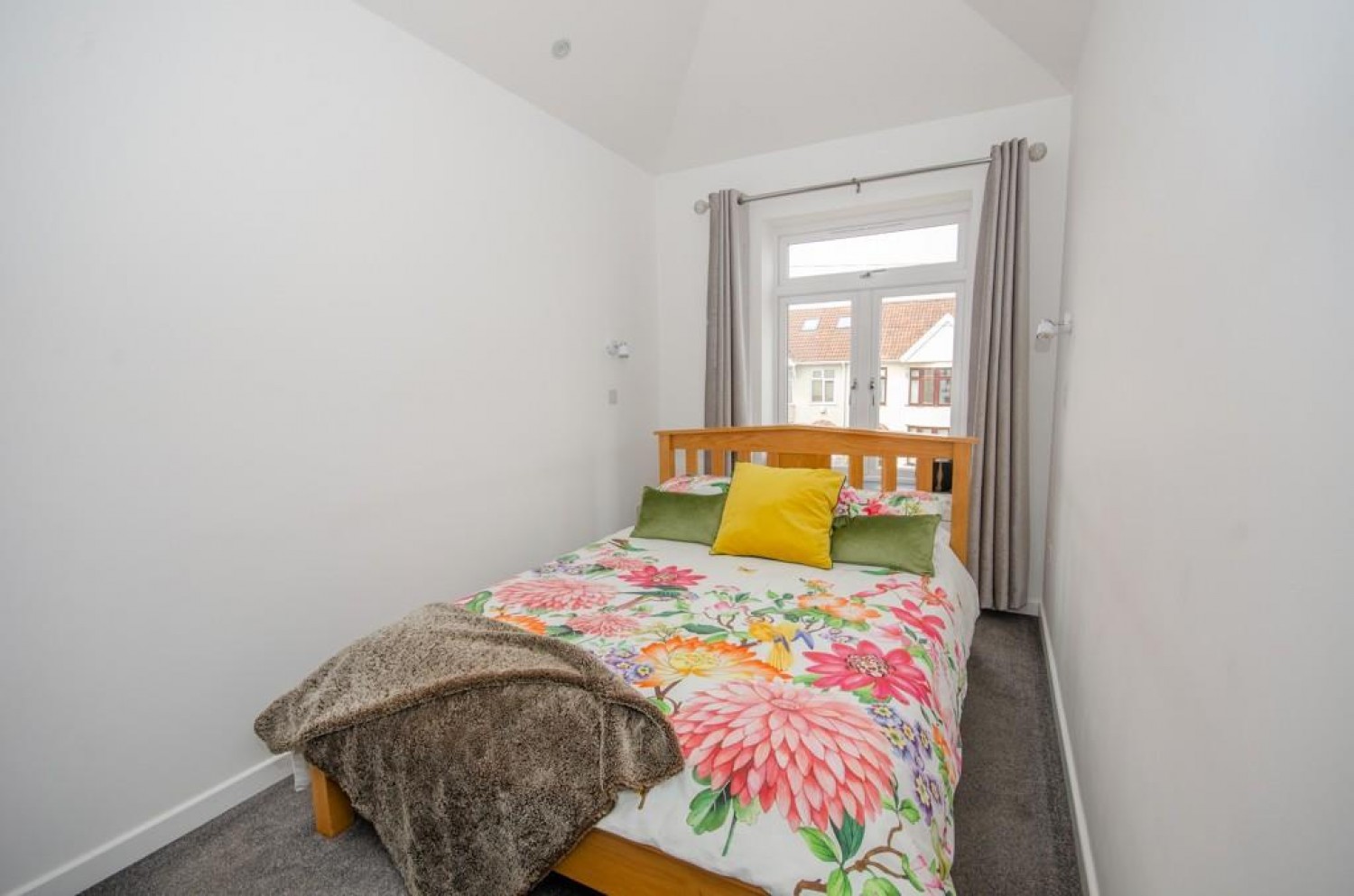 Cleeve Park Road, Downend, Bristol, BS16 6DN