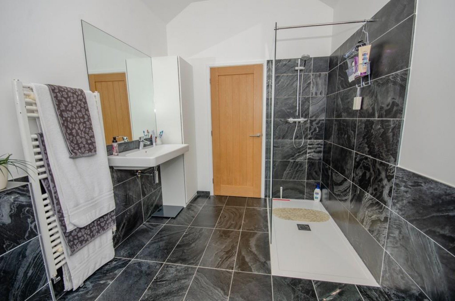 Cleeve Park Road, Downend, Bristol, BS16 6DN