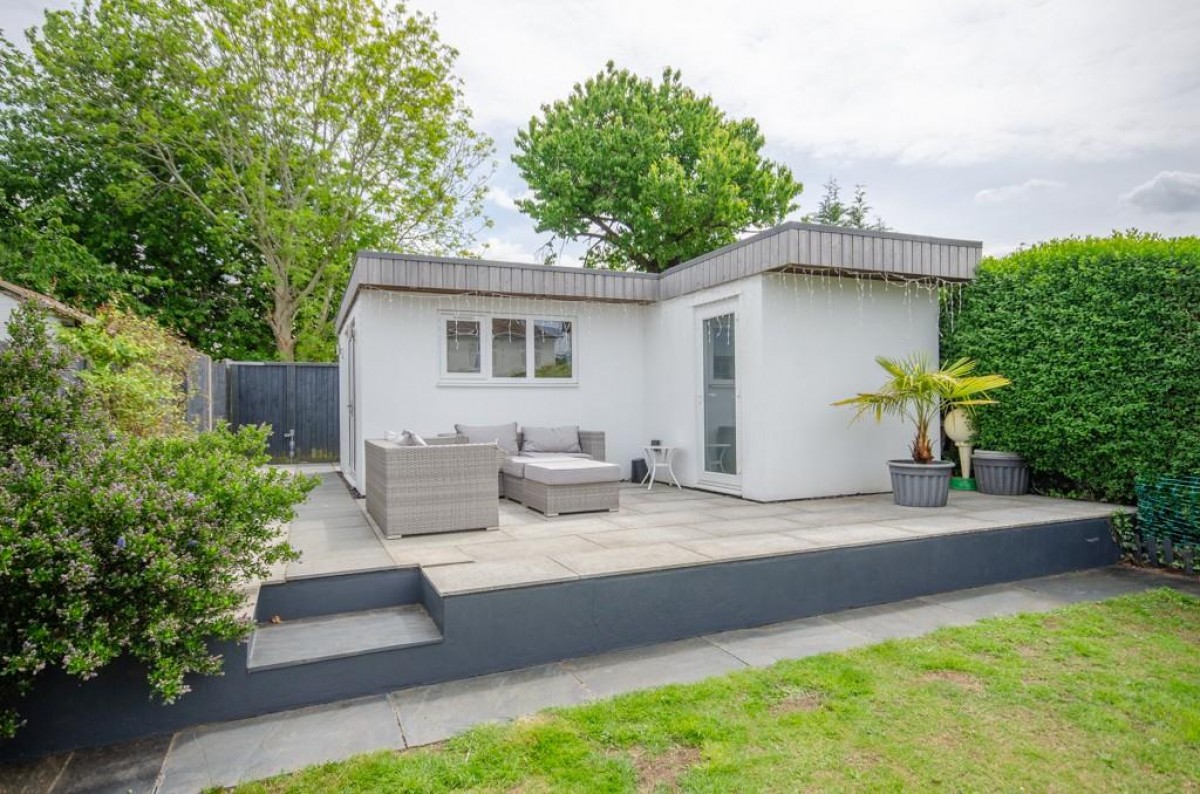 Cleeve Park Road, Downend, Bristol, BS16 6DN