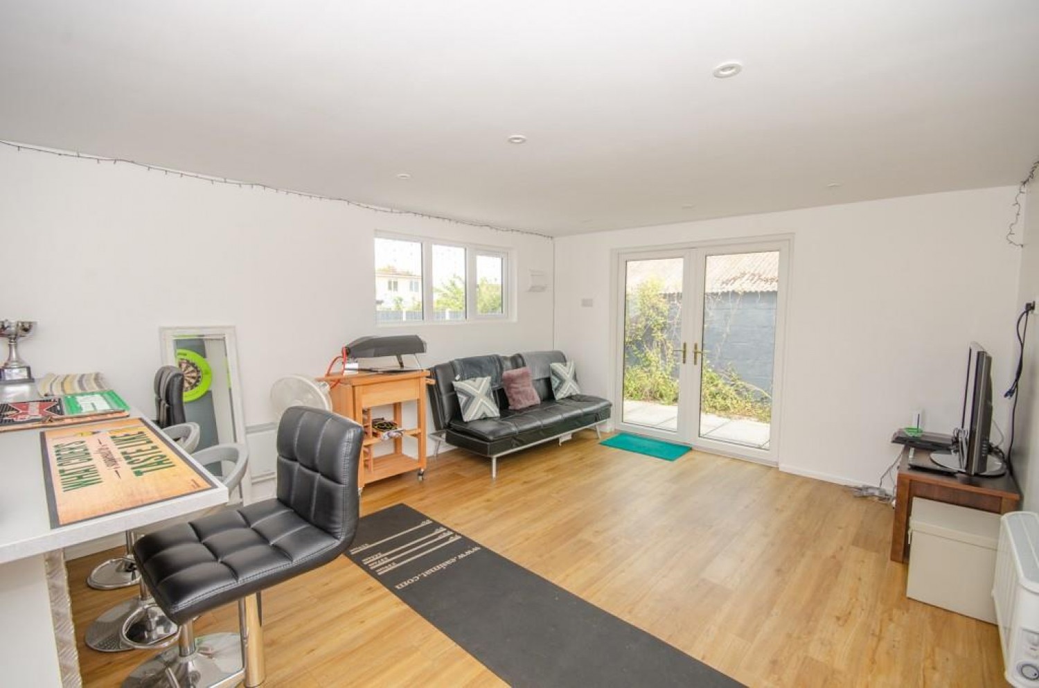 Cleeve Park Road, Downend, Bristol, BS16 6DN
