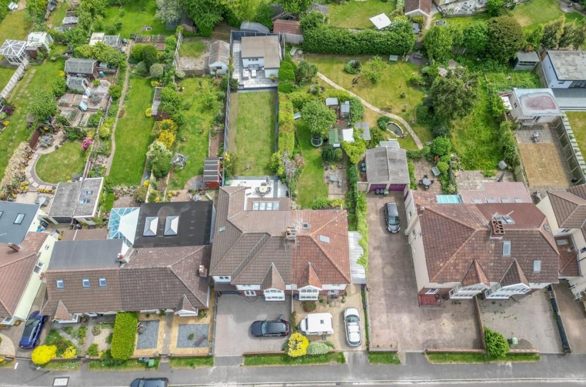 Cleeve Park Road, Downend, Bristol, BS16 6DN