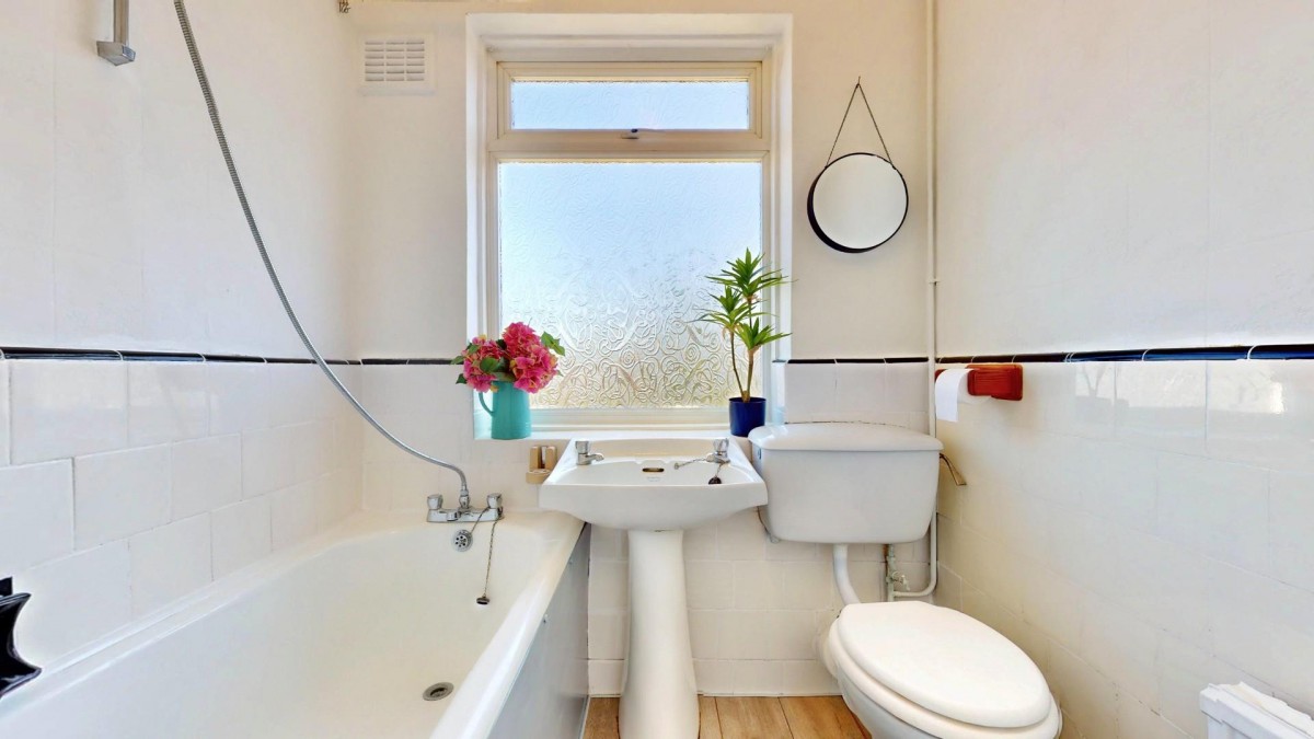 Stanley Avenue, Dagenham, RM8