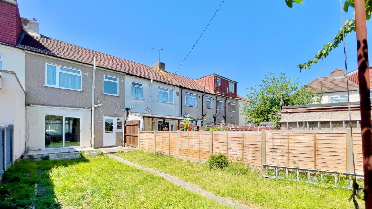 Stanley Avenue, Dagenham, RM8