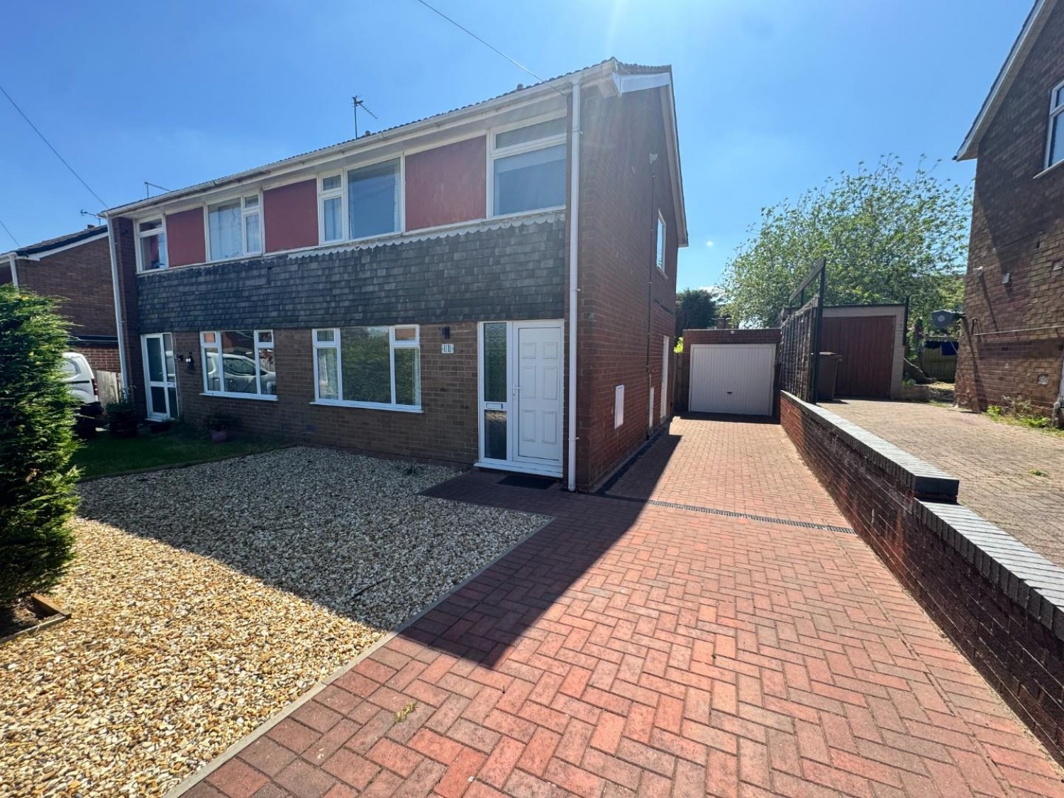 Lightwood Road, Yoxall