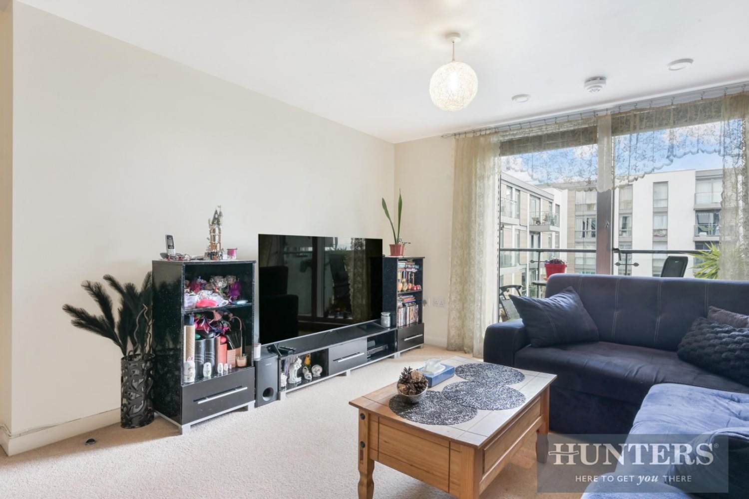 Ealing Road, Brentford, TW8 0AU