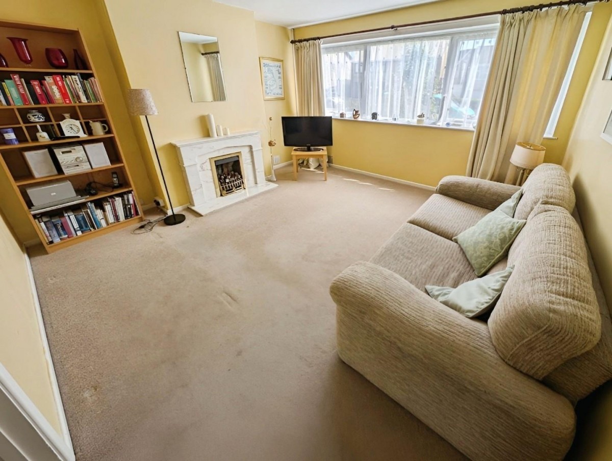 Woodend Road, Coalpit Heath, BS36 2LH