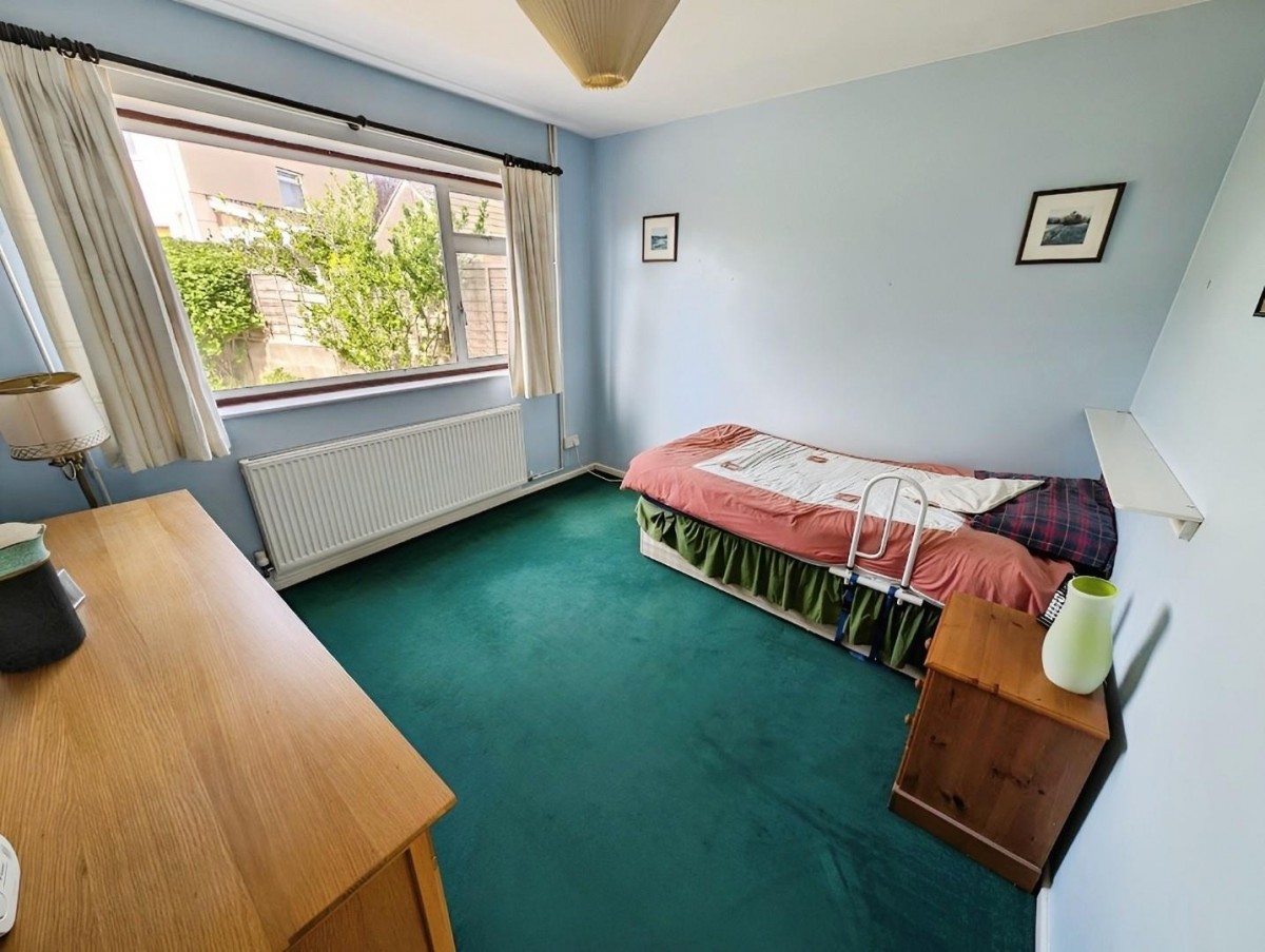 Woodend Road, Coalpit Heath, BS36 2LH