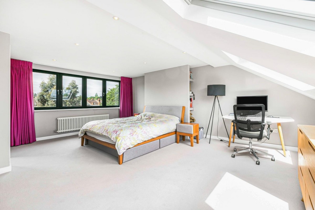 Brockley Rise, London, SE23 1NL
