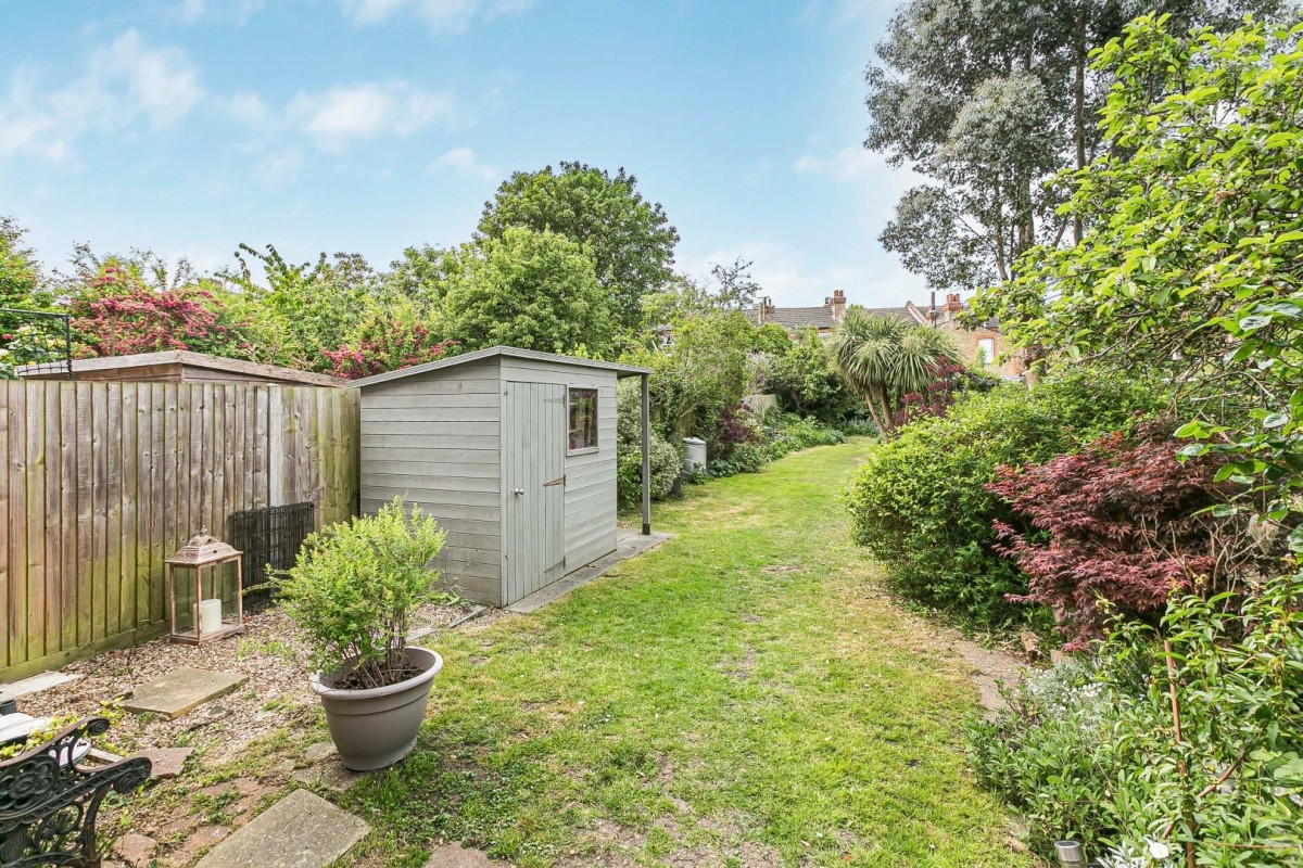 Brockley Rise, London, SE23 1NL