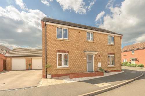 Pullman Drive, Kingswinford, DY6 7BE