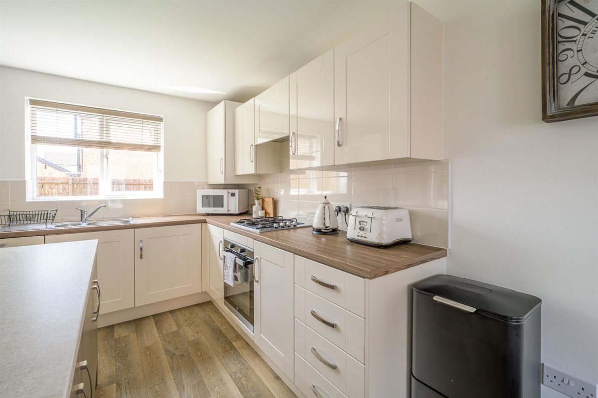 Pullman Drive, Kingswinford, DY6 7BE