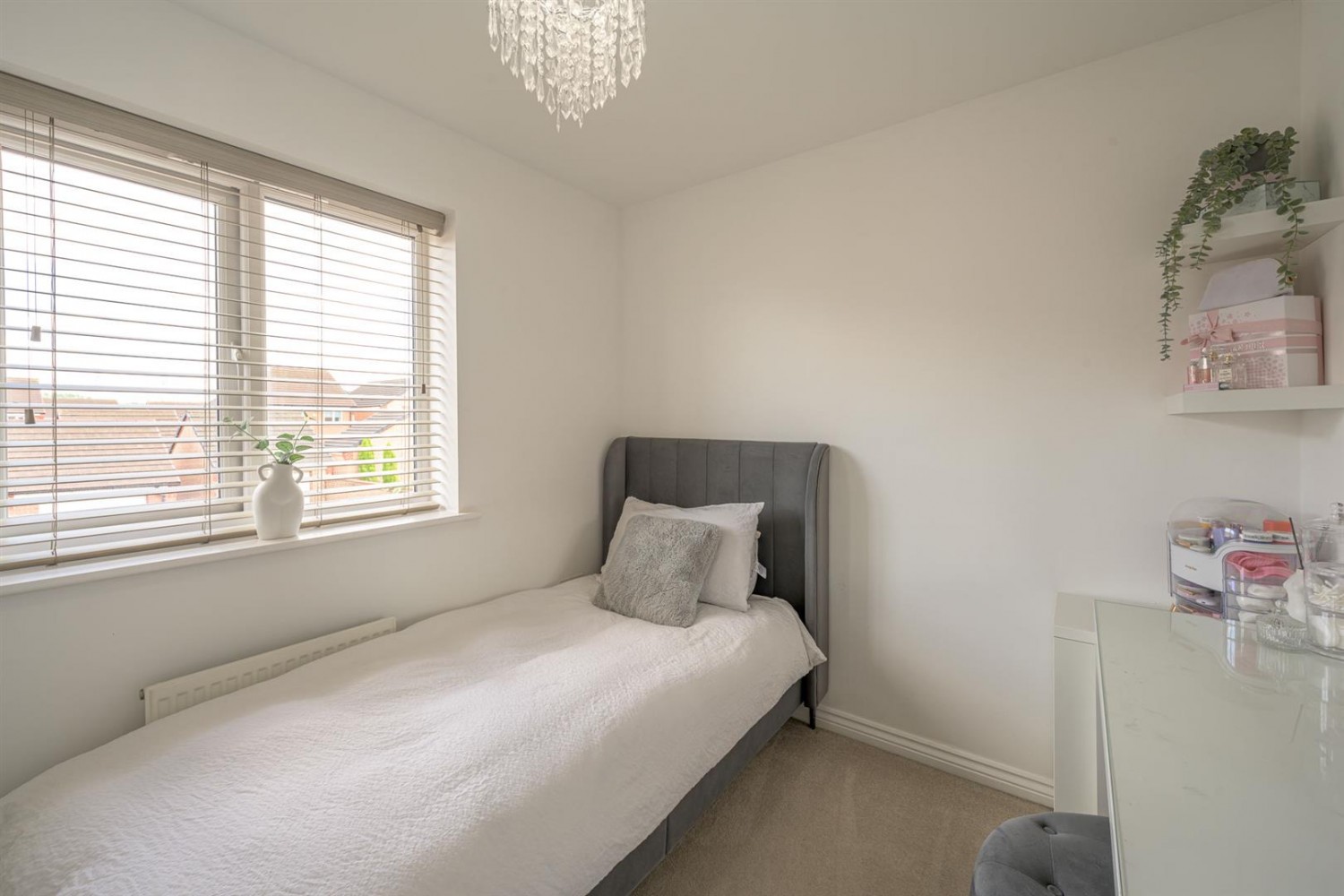 Pullman Drive, Kingswinford, DY6 7BE