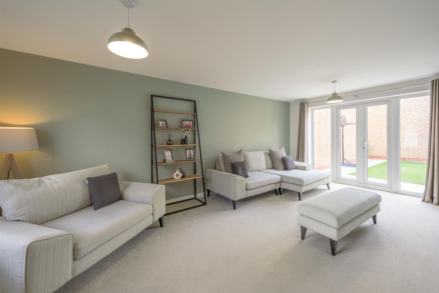 Pullman Drive, Kingswinford, DY6 7BE